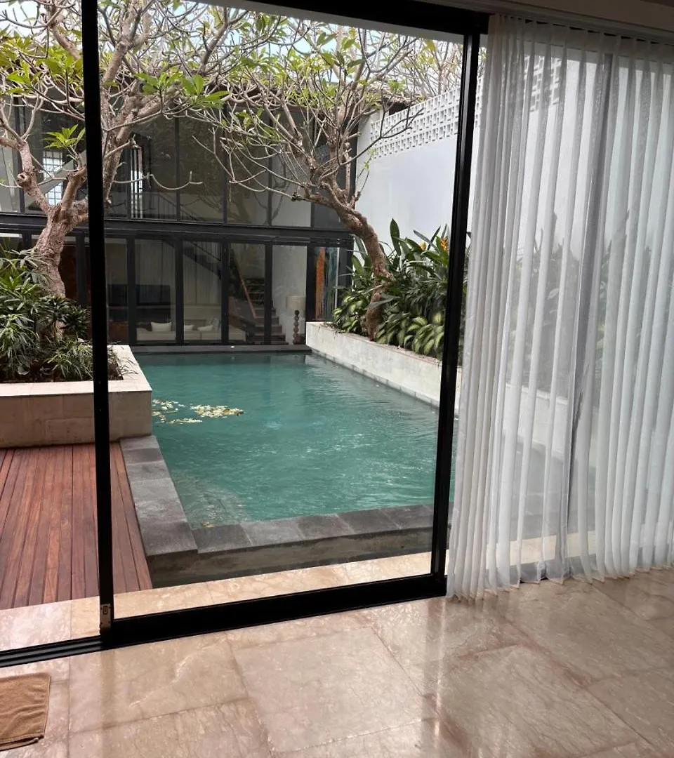 Uma Breeze Villas contacts