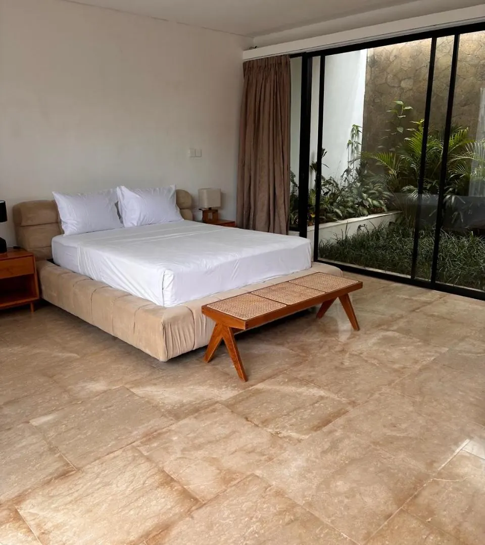 Uma Breeze Villas Canggu  Canggu (Bali)